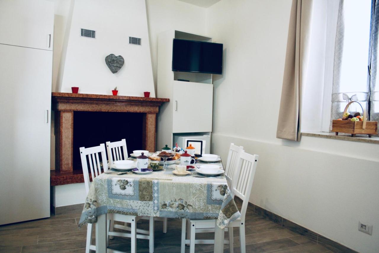 B&B La Piccola Corte Polpenazze del Garda Buitenkant foto